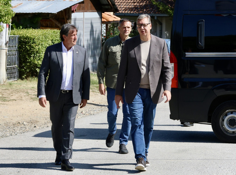 Vučić: Ako ne bude drugog rešanja, otvorićemo namensku između Brusa i Aleksandrovca