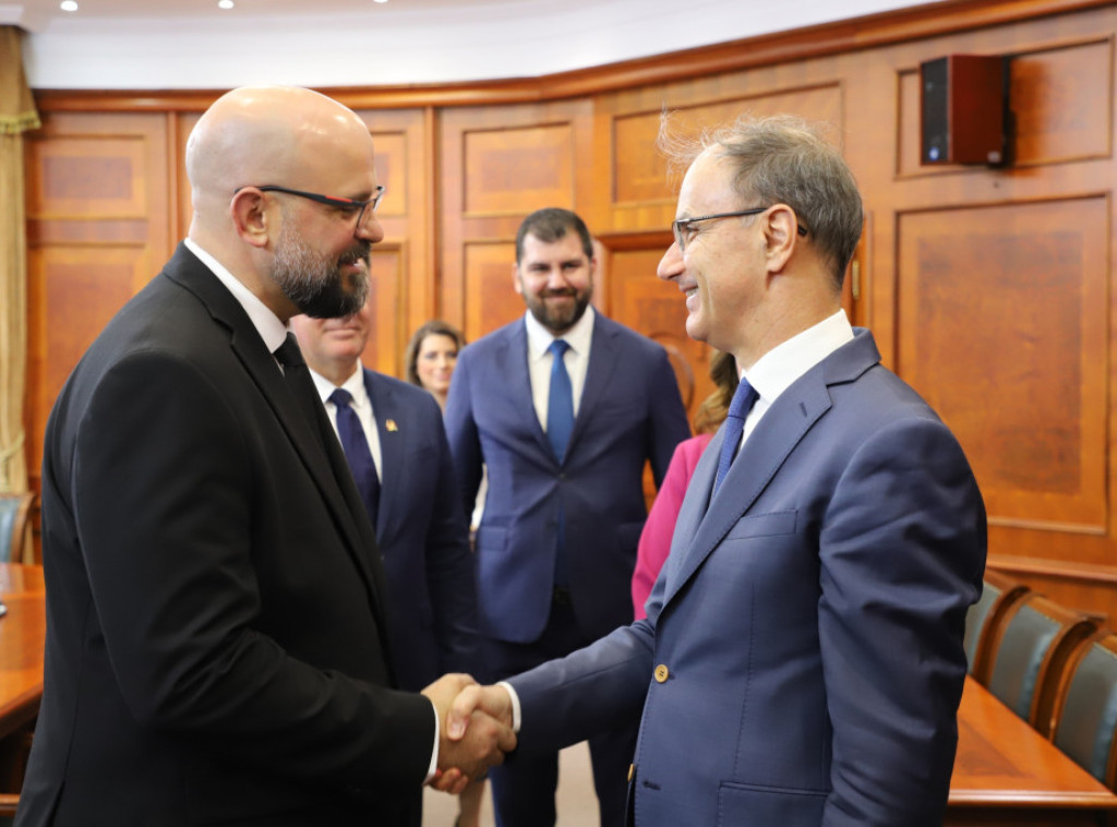 Macut sa delegacijom Poslaničke grupe prijateljstva Kanade sa Srbijom razgovarao o razvoju saradnje