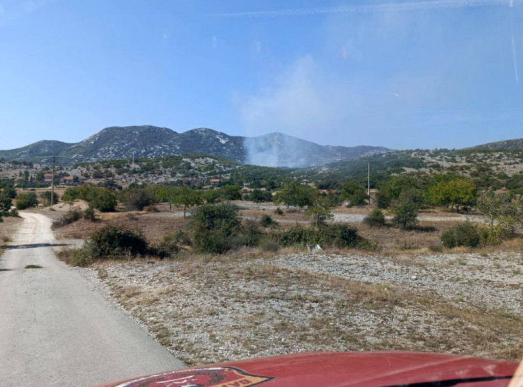 Trebinje: Od požara odbranjene kuće u selu Turmenti i magistralni put ka Herceg Novom