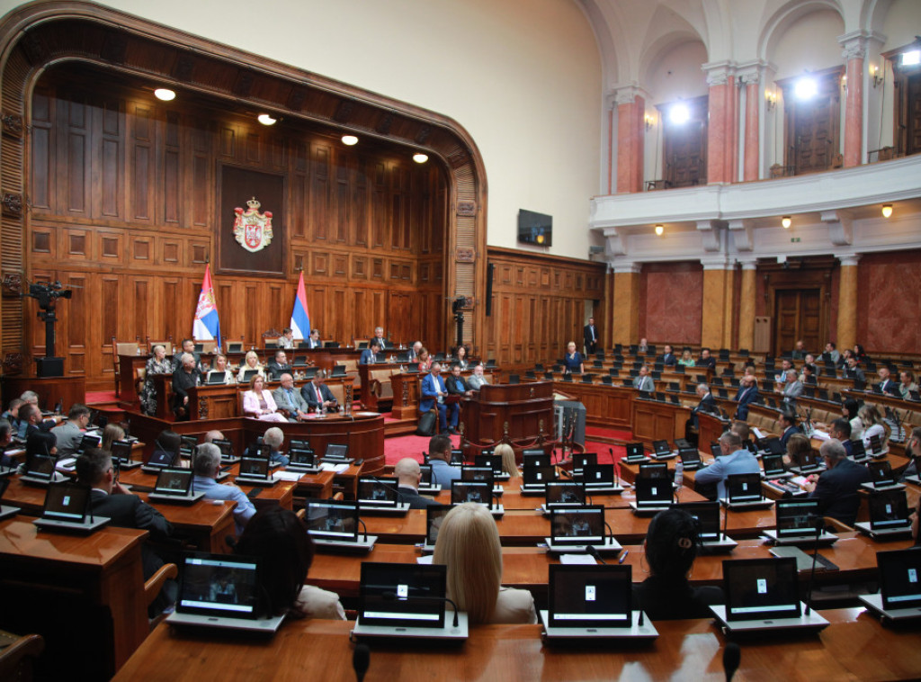 Poslanici opozicije obrazlažu amandmane, ministri brane predlog rebalansa budžeta
