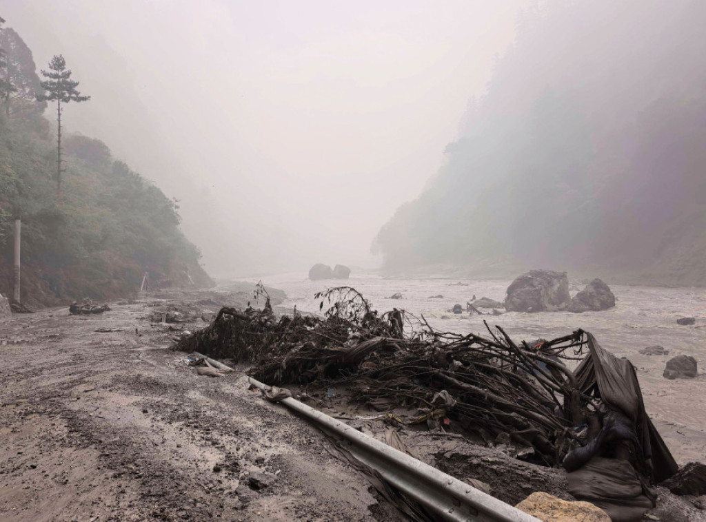 USGS: Odron izazvao klizišta i poplave u Nepalu