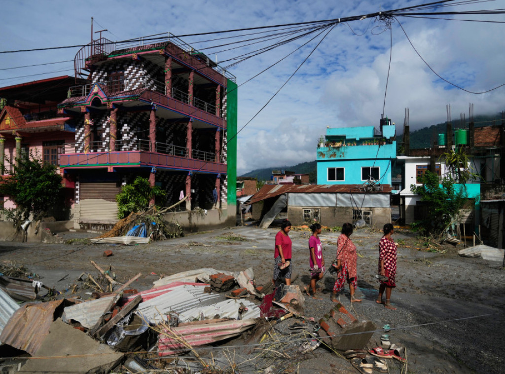 Broj žrtava u Nepalu porastao na 469, više od 1.300 ljudi se vodi kao nestalo