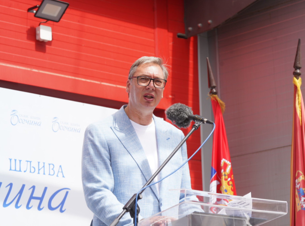 Vučić: Krušik-Plastika je važna za Osečinu, država će pomoći dalji razvoj fabrike