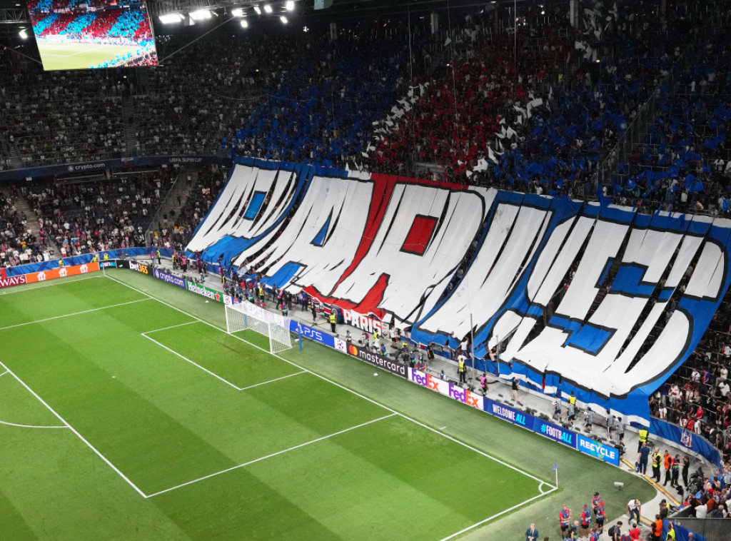 Pari Sen Žermen kažnjen sa 150 hiljada evra zbog lošeg stanja terena na stadionu