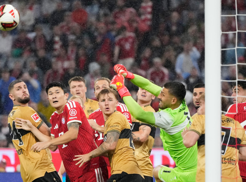Fudbaleri Bajerna ubedljivi protiv Štutgarta na startu Bundeslige