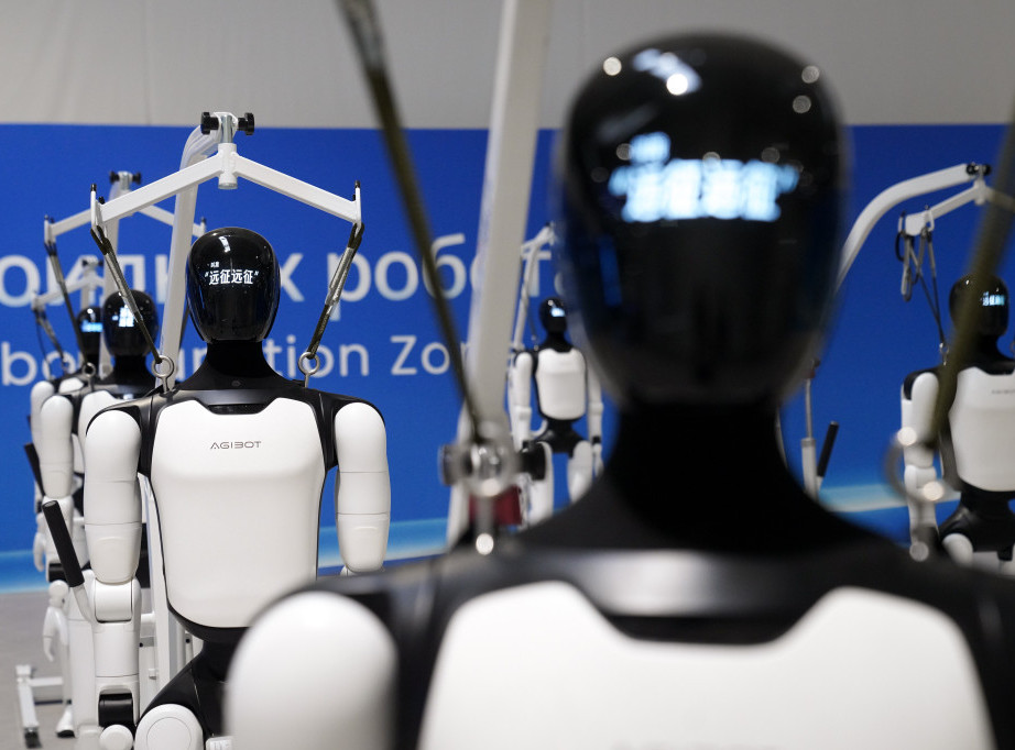 Vučić danas na otvaranju prve fabrike humanoidnih robota u Srbiji kompanije ''Minth''