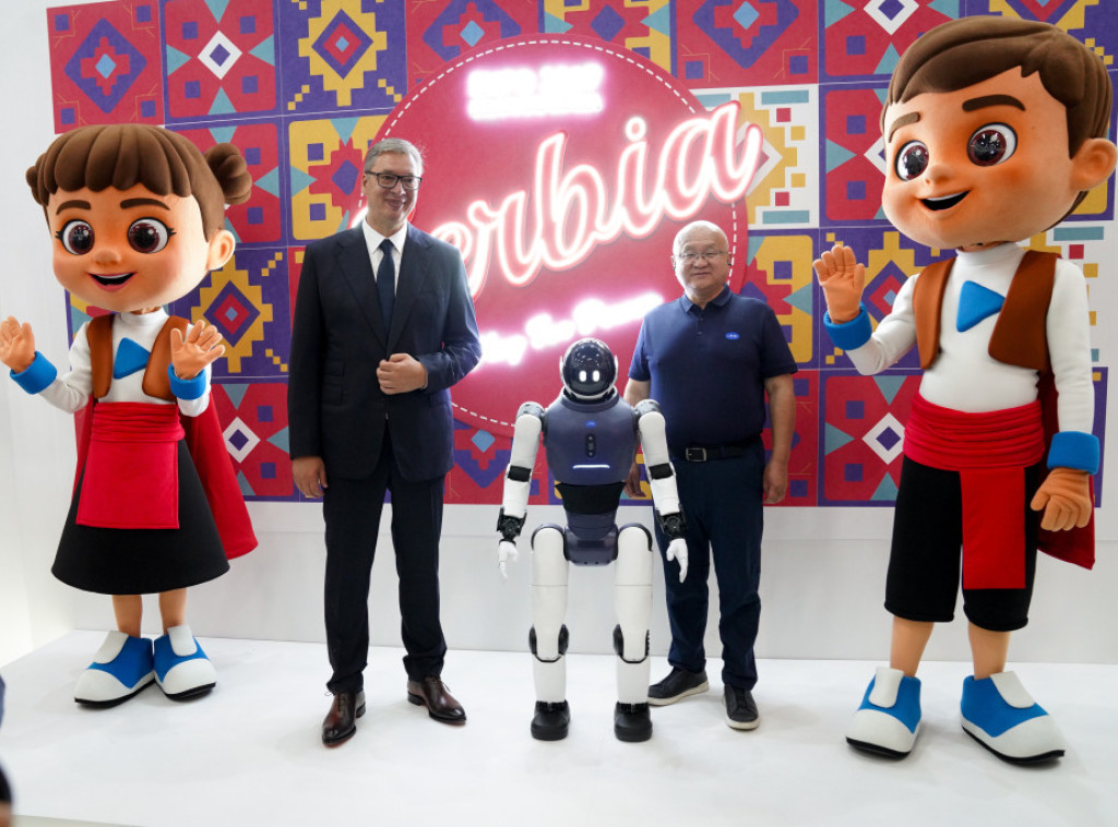 Vučić: Za 15 dana predstavićemo prve robote koji koriste oružje