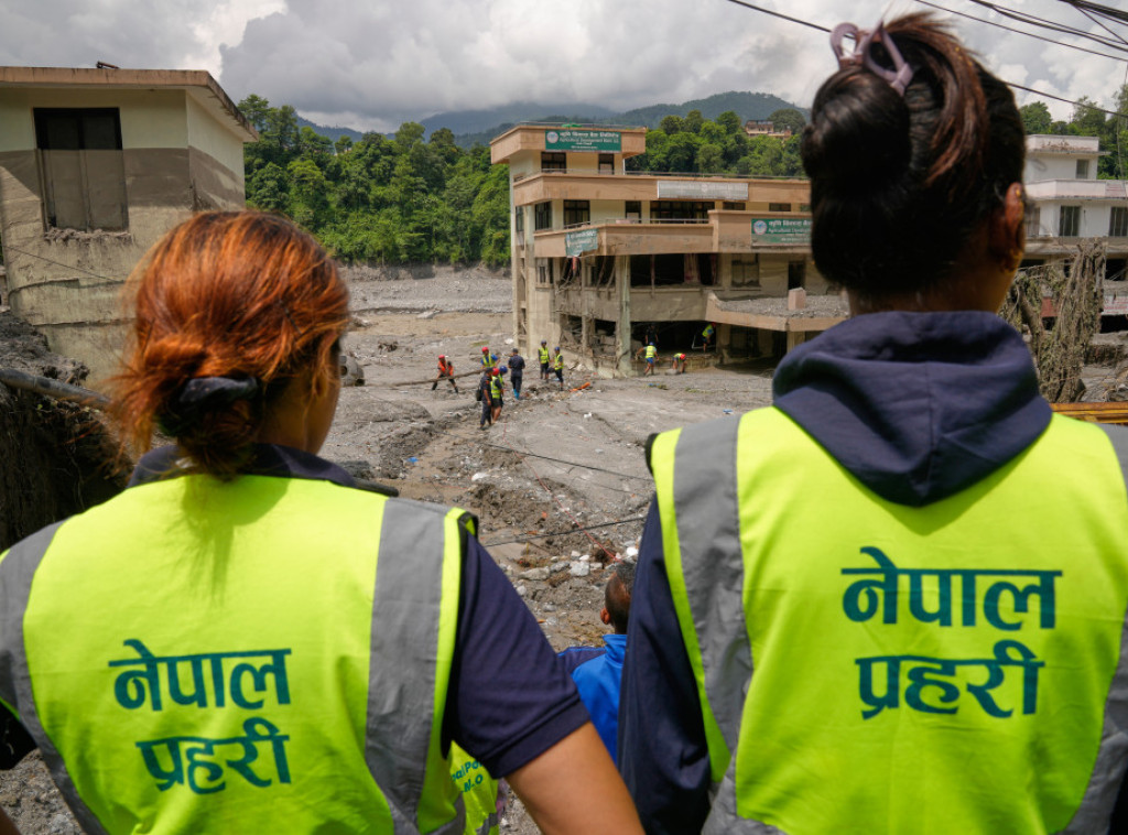 Broj poginulih u poplavama u Nepalu i na Tibetu dostigao 676