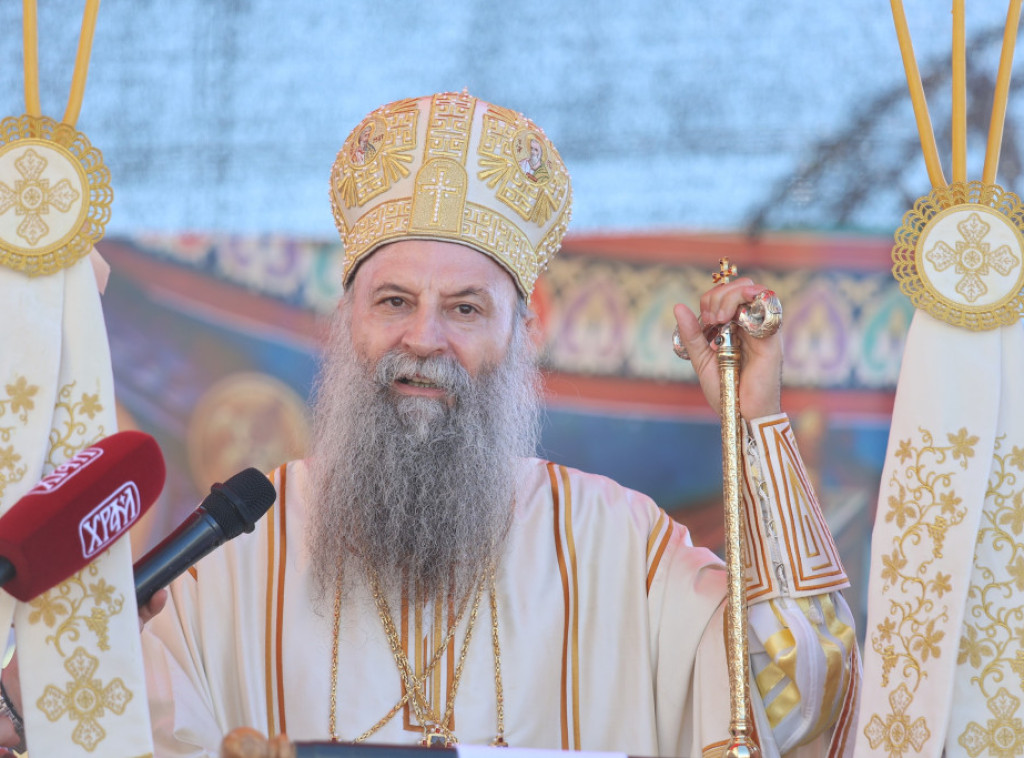 Porfirije predvodio liturgiju u Zucama: Ko ima celovitu dušu zdrav je i telesno