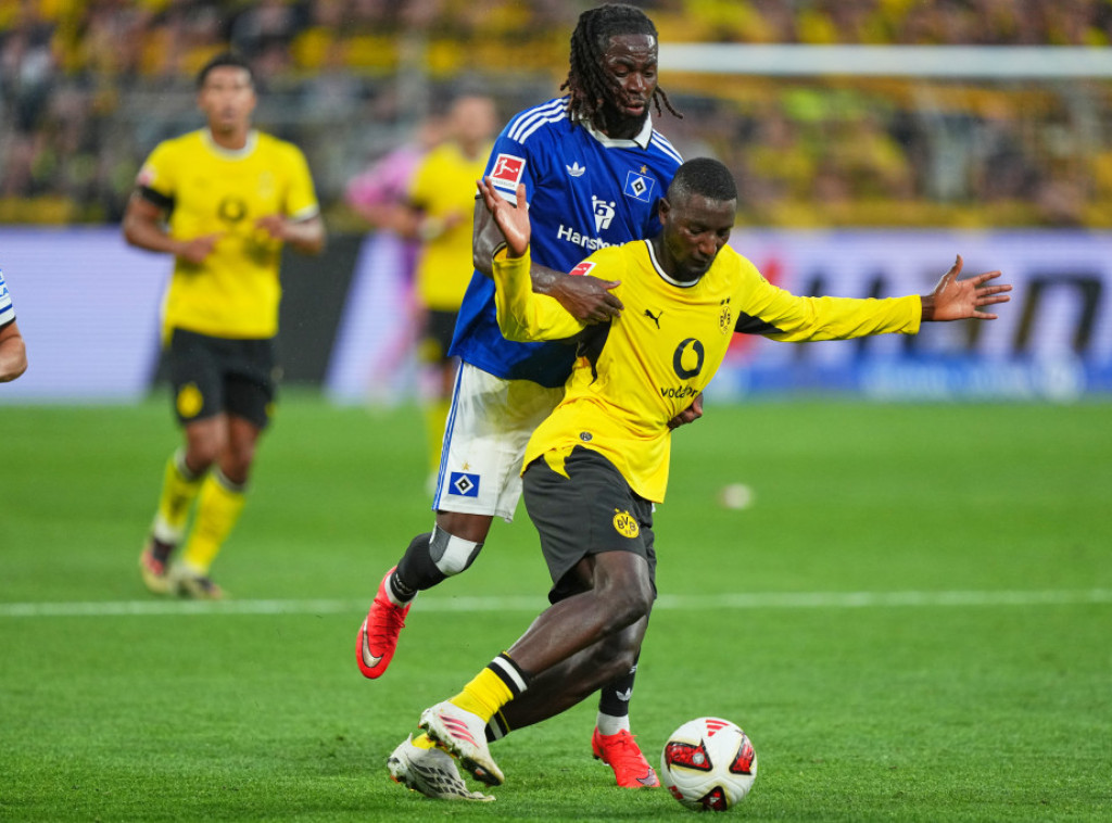 Fudbaleri Borusije Dortmund savladali Hamburg na startu Bundeslige