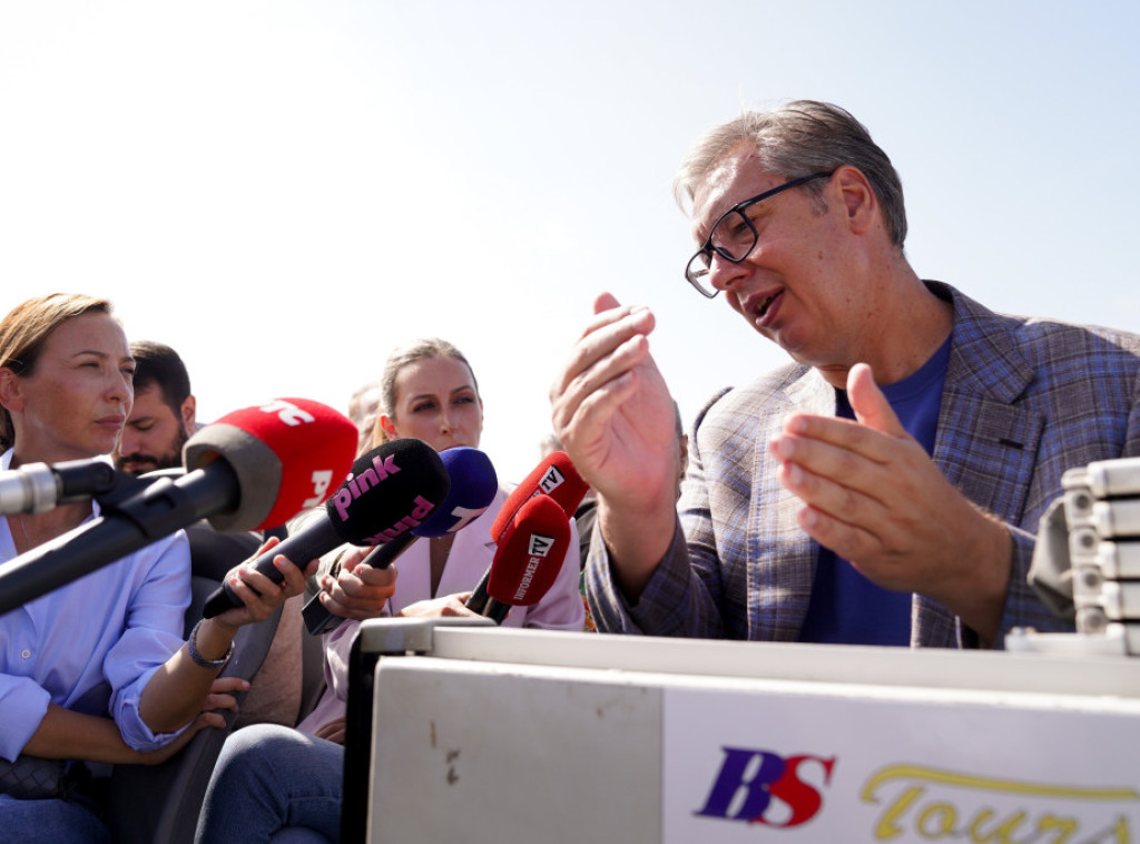 Vučić: Dvostruki aršini po pitanju Mladića, Rasim Delić u BiH sahranjen uz sve počasti