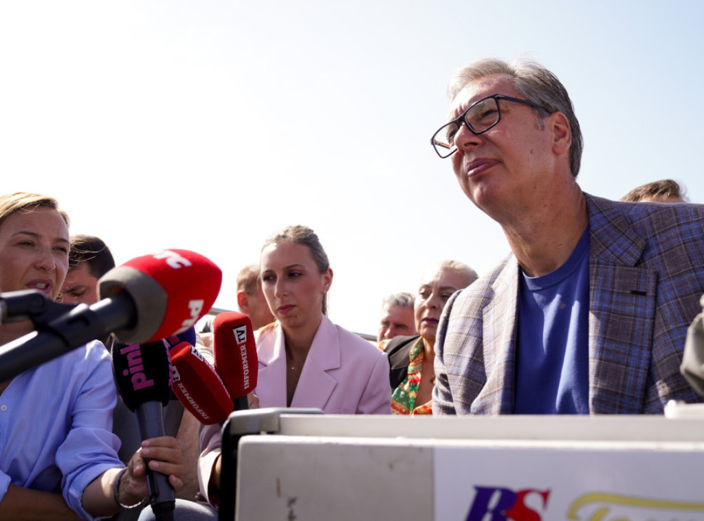 Vučić: Sutra u 10 sati potpisujemo dogovor sa "Reliance Batteries" za fabriku u Inđiji
