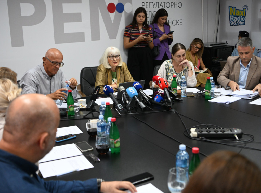 U toku treća konstitutivna sednica Saveta REM-a, četiri kandidata za predsednika