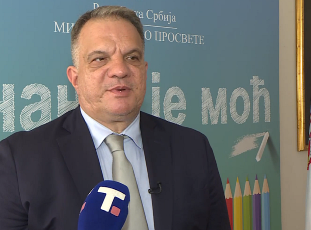 Dejan Vuk Stanković: Školska godina u svim školama u Srbiji počela redovno
