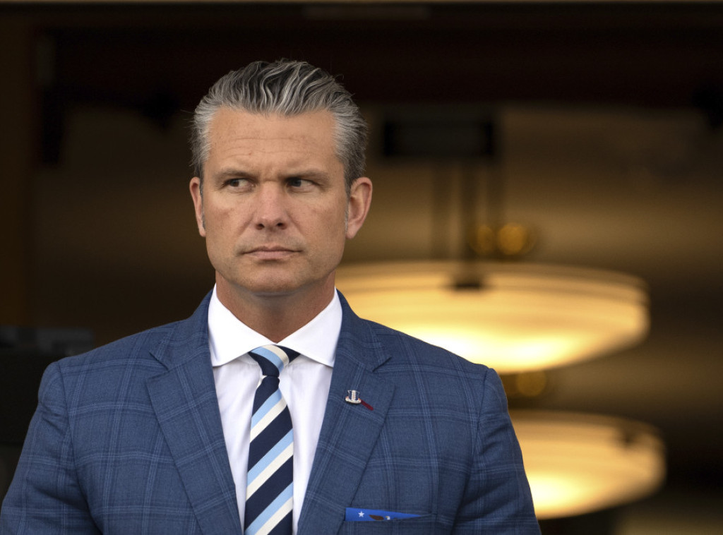 Volstrit džurnal: Hegset produžava raspoređivanja američkih trupa na Bliskom istoku