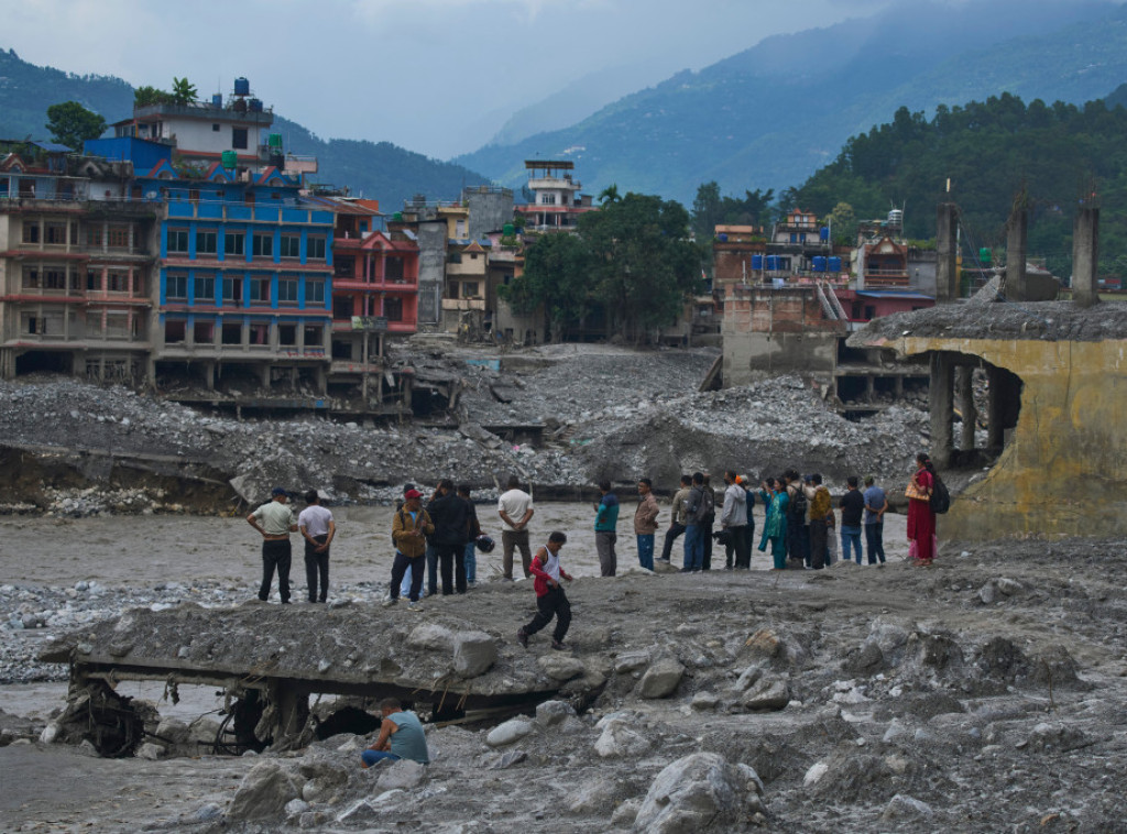 Broj žrtava u poplavama u Nepalu povećan na 1.344, skoro 5.000 ljudi nestalo