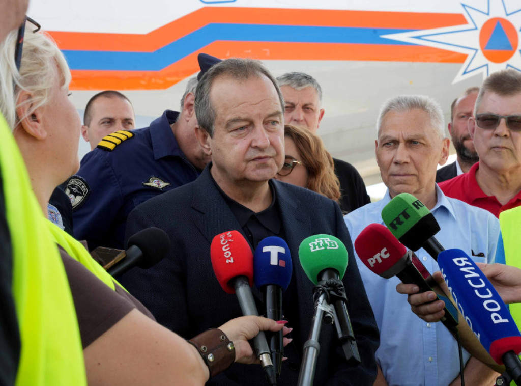 Dačić: Apel na poštovanje propisa, policija isključila dvojicu zbog nasilničke vožnje
