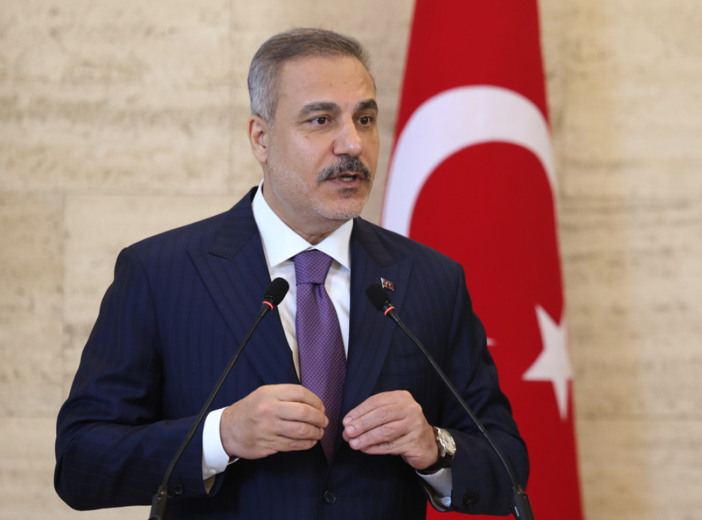 Fidan: Izraelski napadi imaju za cilj destabilizaciju Sirije