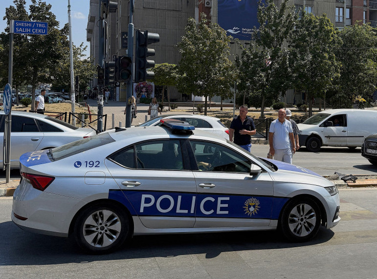Tzv. kosovska policija prekinula održavanje predstave za decu u Lešku