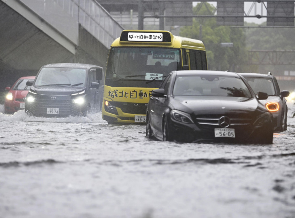 Obilne kiše u Japanu, meteorolozi upozoravaju na klizišta i izlivanja reka