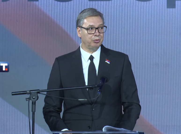 Vučić uručuje odlikovanja povodom Dana jedinstva, slobode i nacionalne zastave