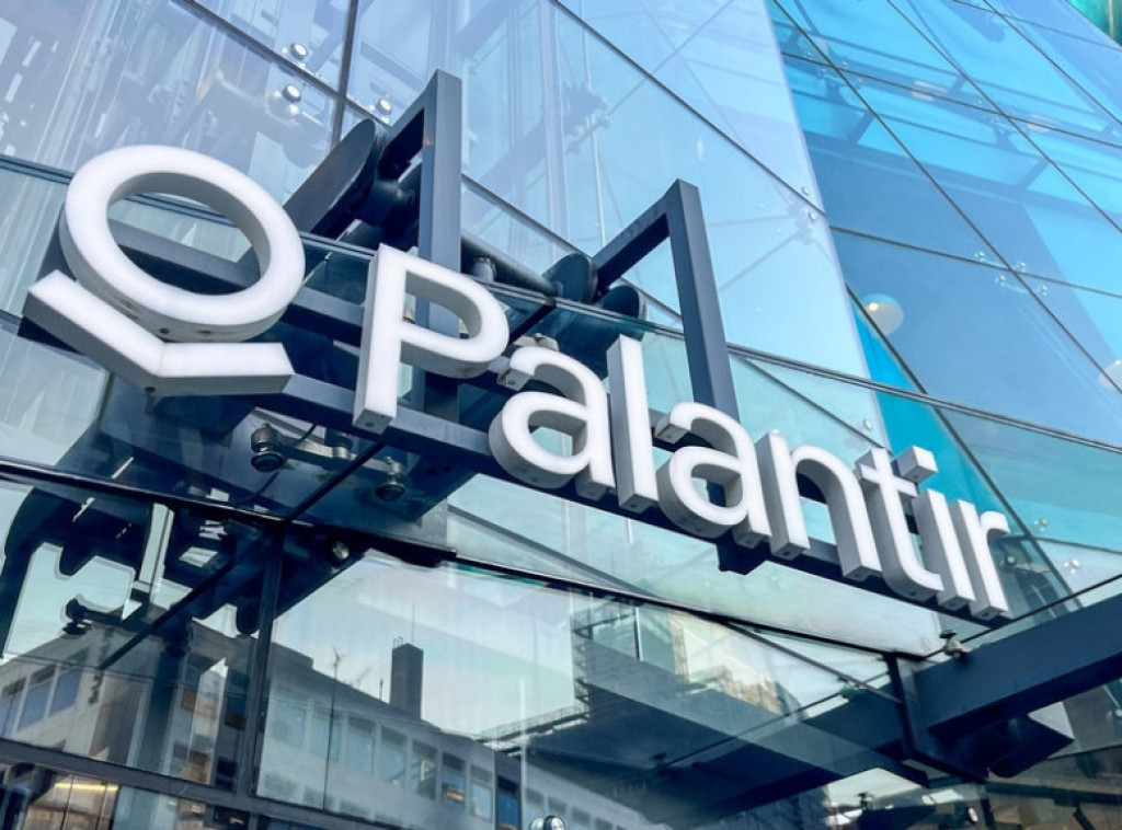 UBS: Palantir je povoljniji u odnosu na druge softverske kompanije u vezi sa AI