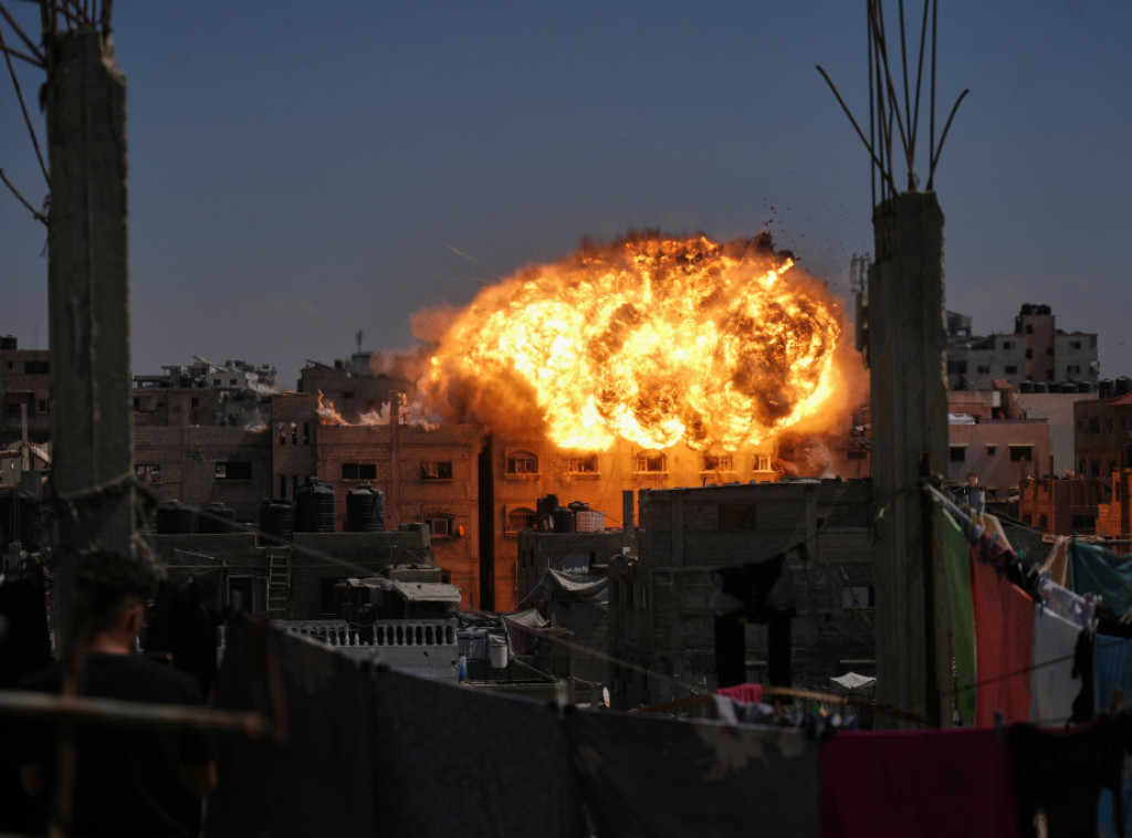 Medicinski izvori: Najmanje troje Palestinaca poginulo u napadima Izraela na Gazu