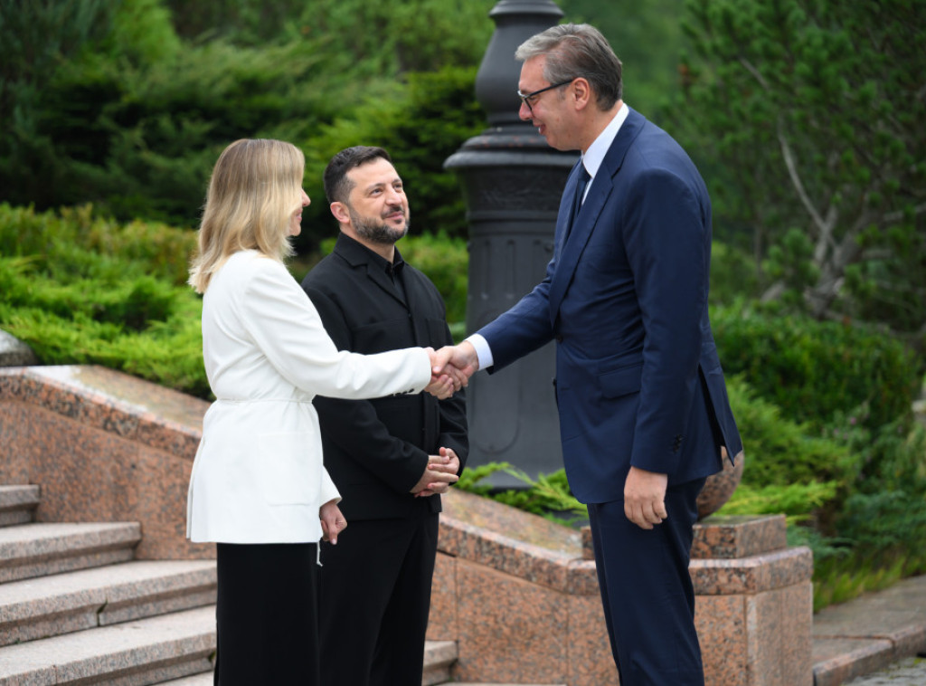 Vučić se sastao sa predsednikom Ukrajine Zelenskim u Huti