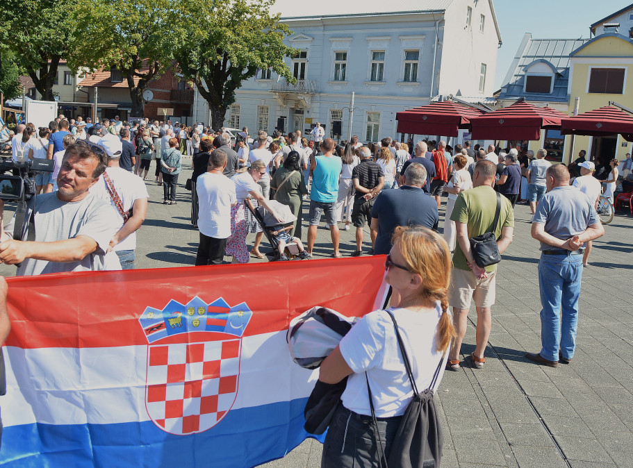 Protest u Našicama zbog otpada iz Gospića