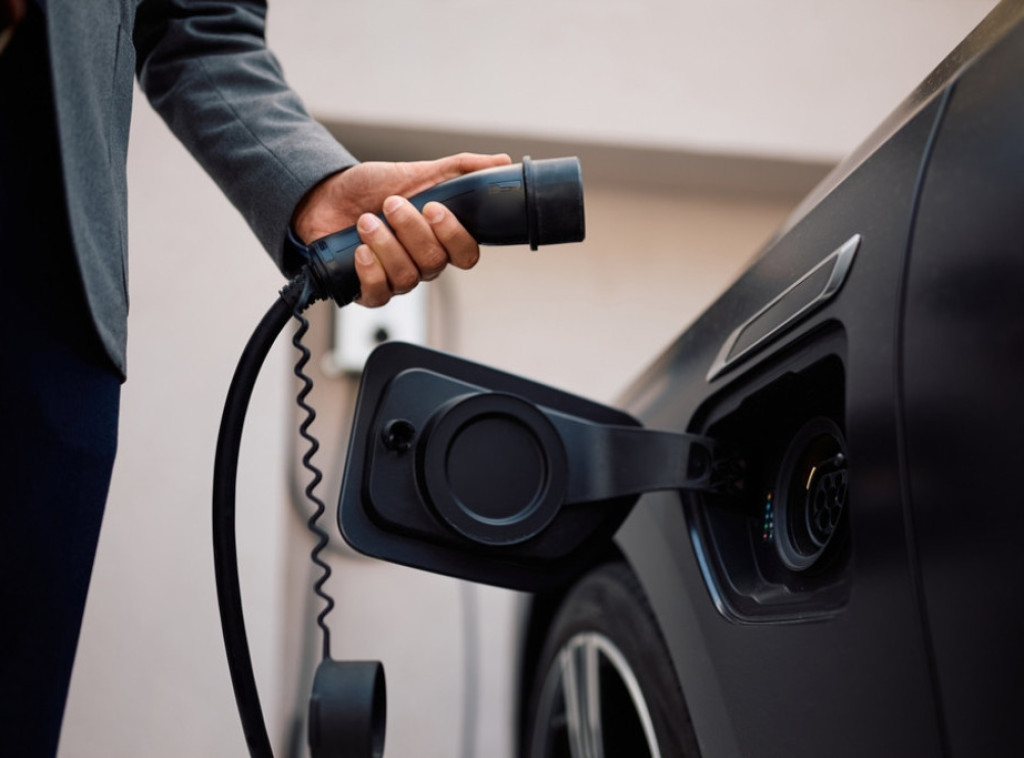 Džili predstavio sistem za punjenje električnih vozila do 70 odsto za 4,5 minuta