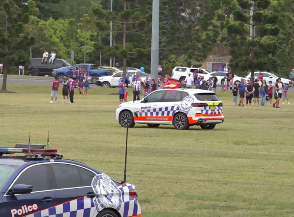Deset osoba povređeno kada je automobil uleteo među navijače australijskog ragbi tima
