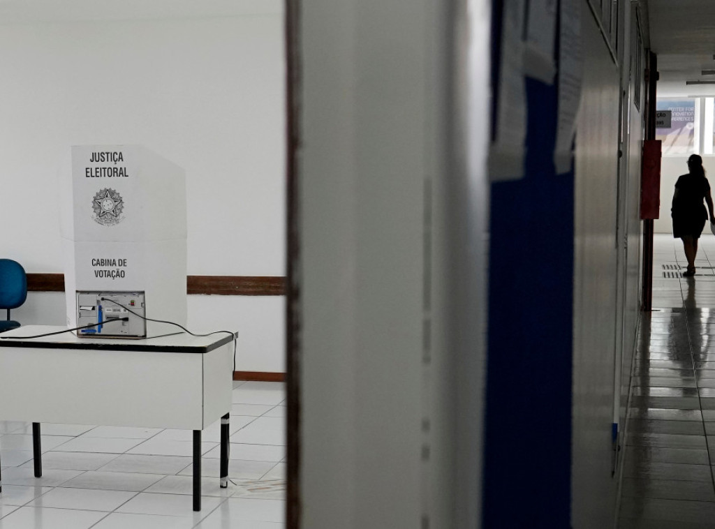 U Brazilu danas opšti izbori, glavni rivali za predsednika Lula i Bolsonaro