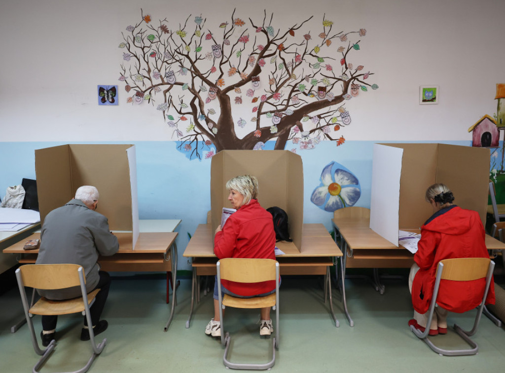 Otvorena biračka mesta u Republici Srpskoj i FBiH