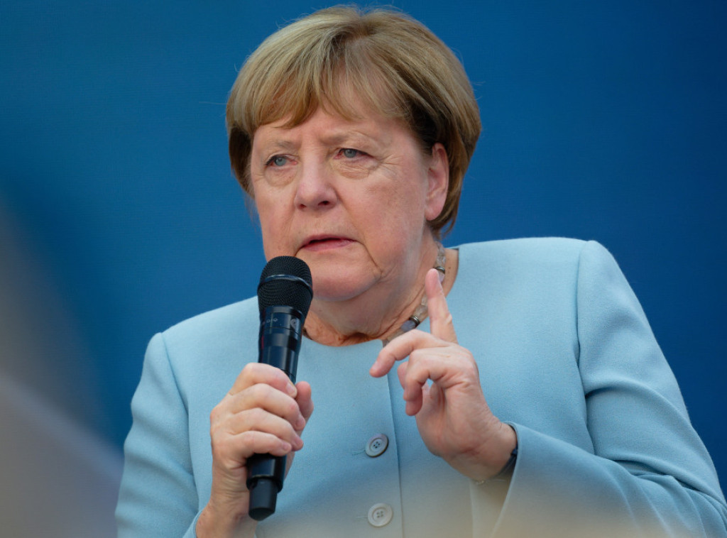 Anketa: Gotovo polovina Nemaca smatra da bi Merkel sada bila bolji kancelar od Merca