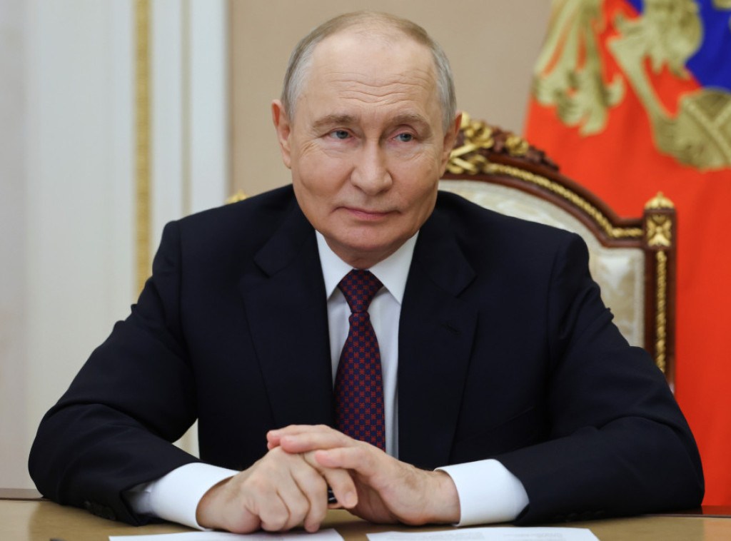 Putin danas puni 74 godine, čestitali mu Si, Lukašenko i Kim