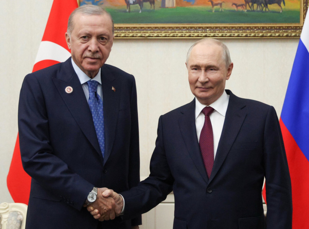 Erdogan u razgovoru sa Putinom: Važno osigurati bezbednu plovidbu u Crnom moru