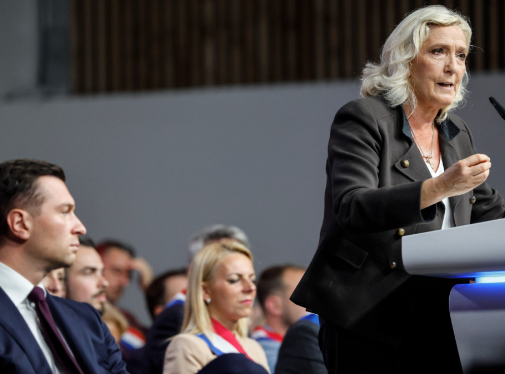 Marin le Pen osudila uništavanje imovine u školama: Počinioci štete da snose troškove