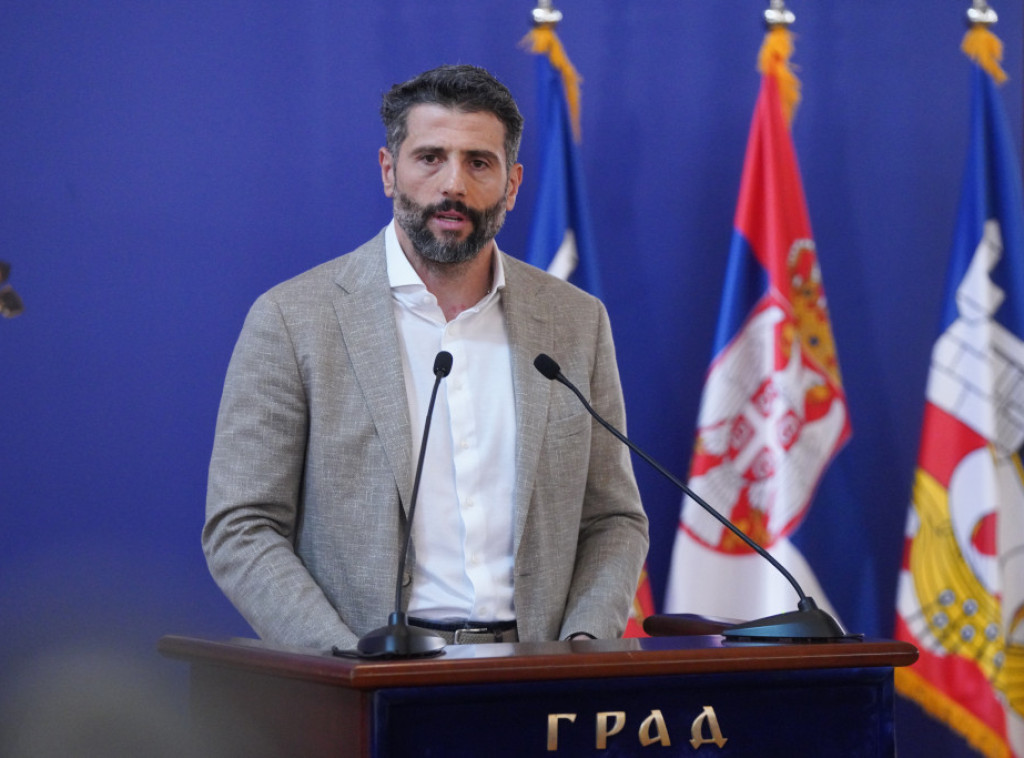 Šapić položio venac na Spomenik braniocima Beograda 1915.