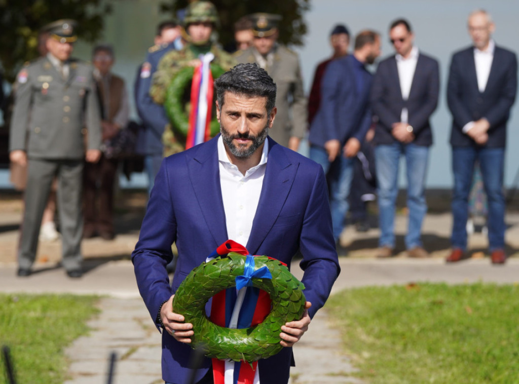 Šapić položio venac na Spomenik braniocima Beograda 1915.