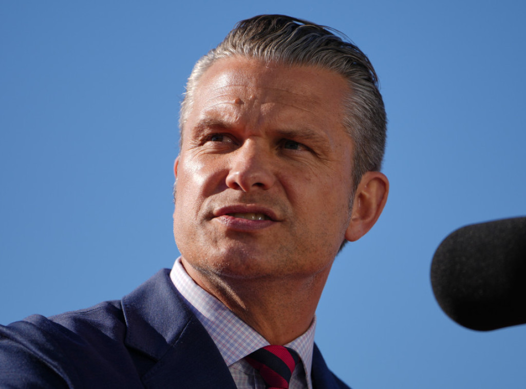 Hegset pohvalio mornare nakon rekordne misije nosača "Linkoln"