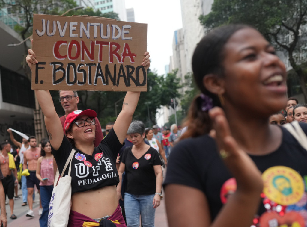Brazil: Hiljade studenata protestuje protiv Bolsonara