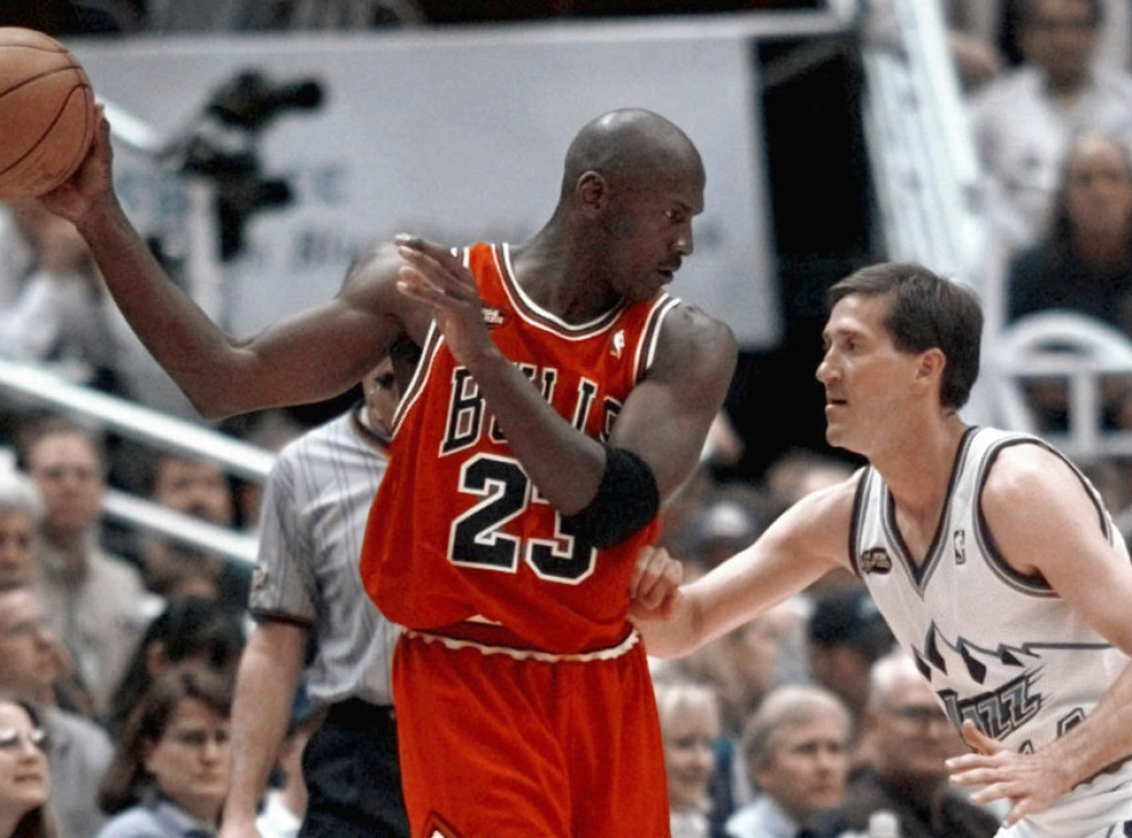 Dres Majkla Džordana iz finala NBA lige 1998. prodat za 14 miliona dolara