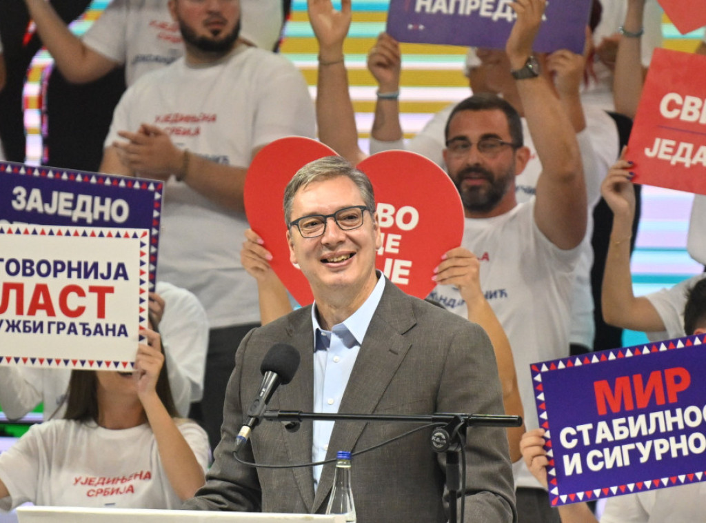 Vučić u Zaječaru: Nikome nećemo dati da prekraja narodnu volju, ona je za nas volja Boga