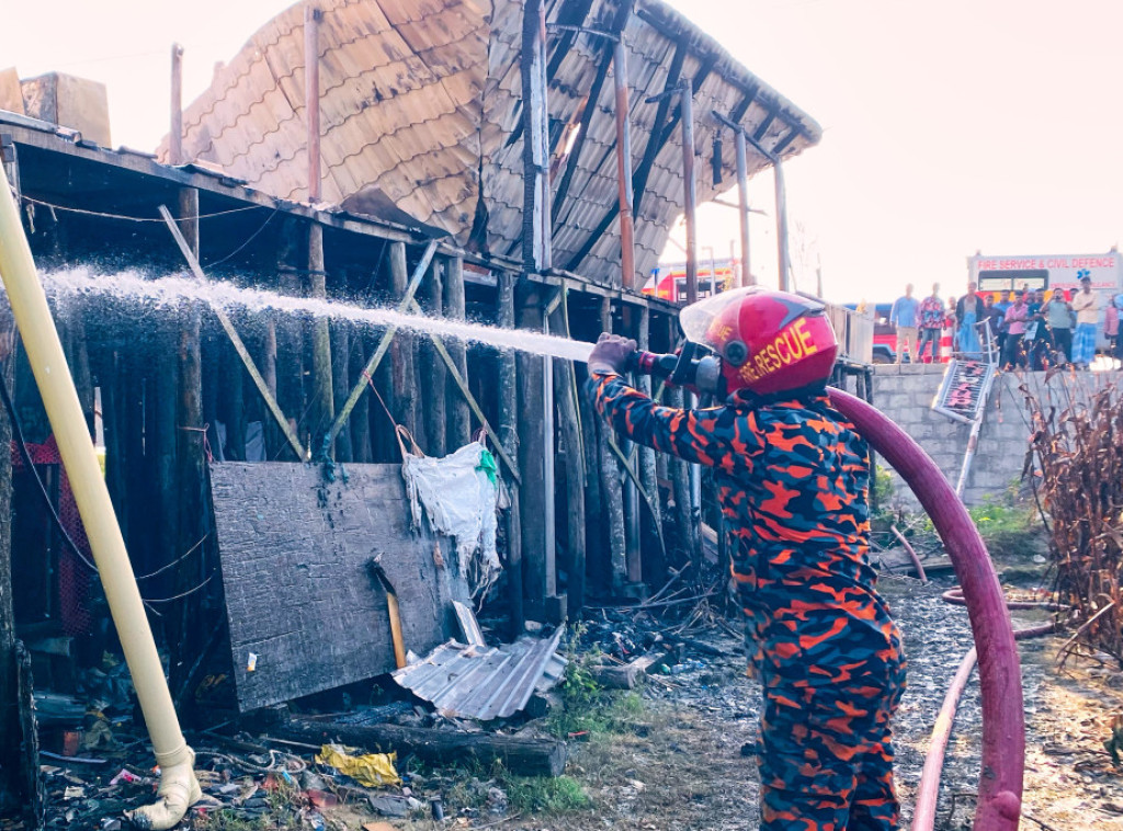 U požaru u rizortu u Bangladešu stradalo 10 osoba, objekat radio bez dozvole