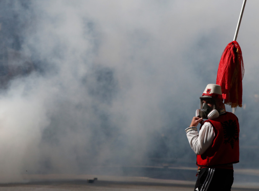 Tirana: Demonstranti upali u Apelacioni sud, sukobi sa policijom u blizini MSP-a