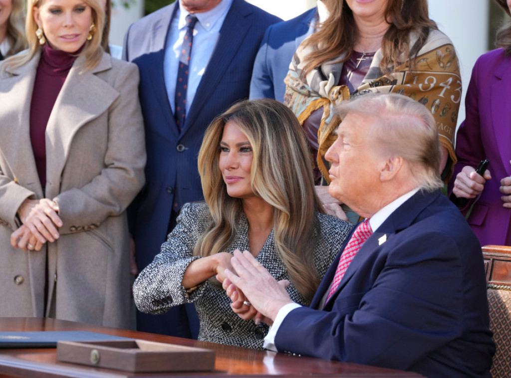 Tramp potpisao uredbu o jačanju istraživanja zdravlja žena na inicijativu Melanije