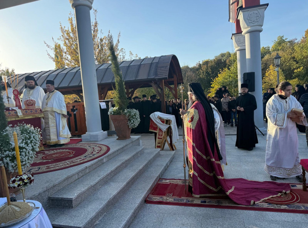 U Šumaricama u toku liturgija povodom 21. oktobra
