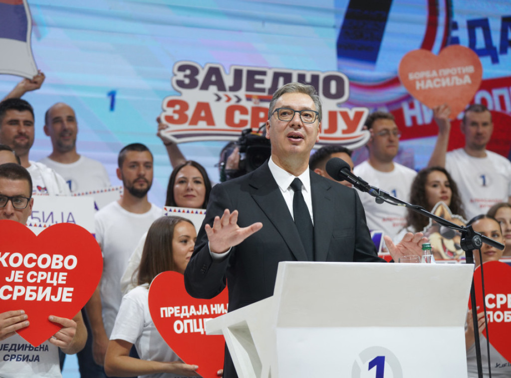 Vučić: Platićemo cenu jer nam deca dve god nisu učila, nikad više politika u školama